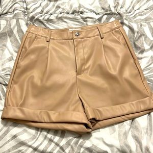 Kensie beige faux leather shorts